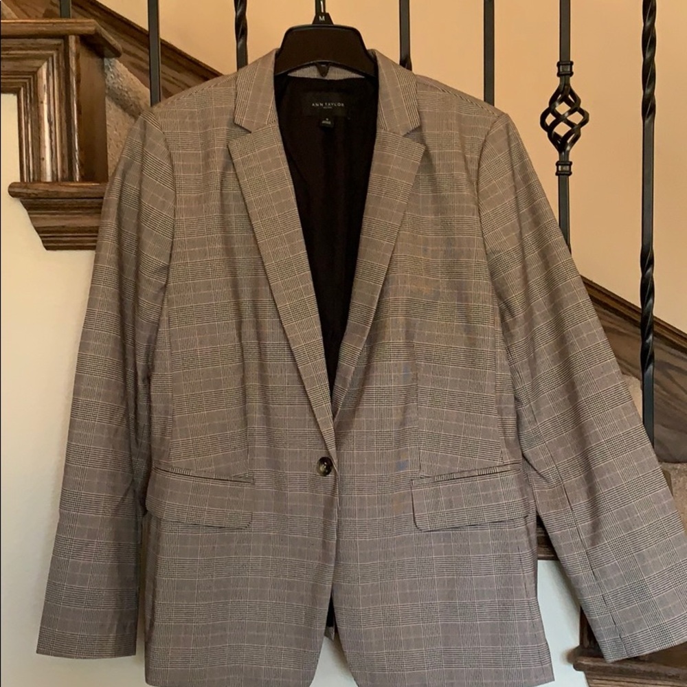 Ann Taylor Woman’s Blazer